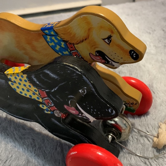 VTG Schylling Wooden Pull Toy Racing Dogs w/ Bell Black Lab & Golden Retriever - Picture 2 of 4
